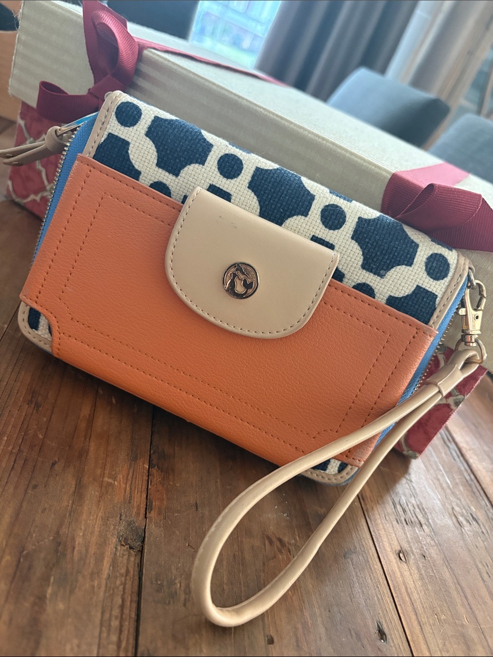 Spartina Womens Wristlet with Phone pocket. Wristlet Bag - Orange & Navy Pattern
